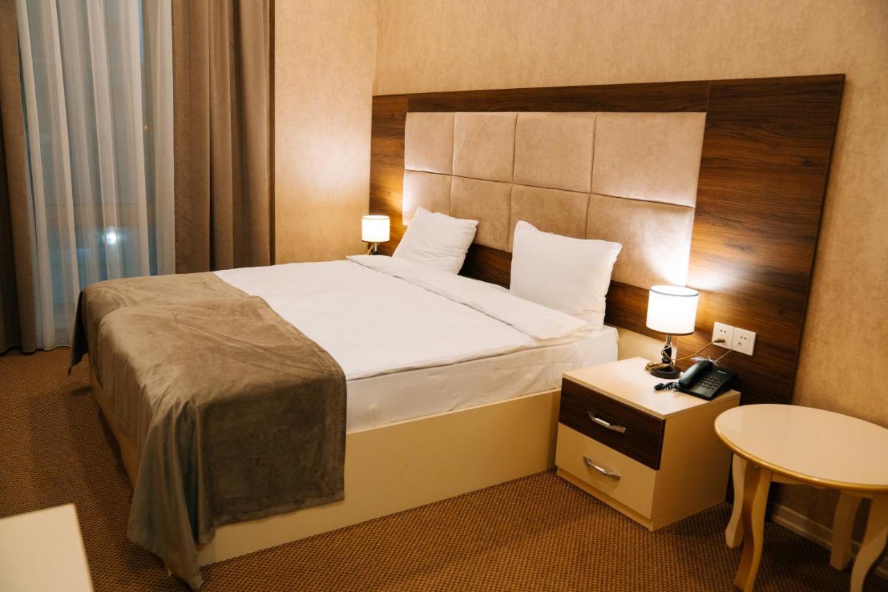 The Clocktower Hotel Баку Екстер'єр фото