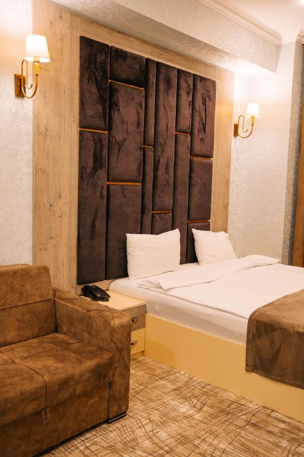 The Clocktower Hotel Баку Екстер'єр фото