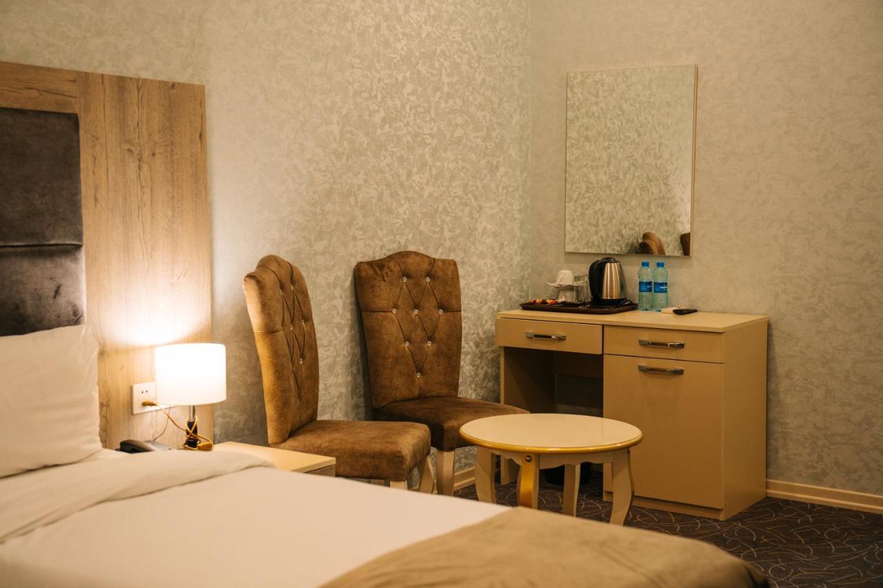 The Clocktower Hotel Баку Екстер'єр фото